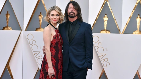 Ο Ντέιβ Γκρολ με την σύζυγό του, Τζόρντιν Μπλουμ