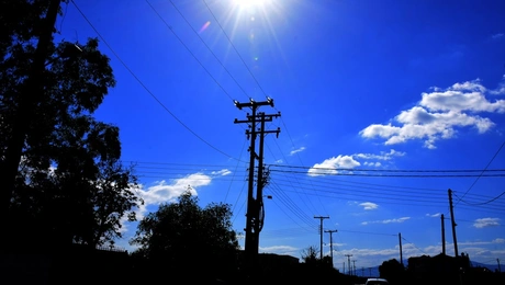 Κολόνα της ΔΕΗ