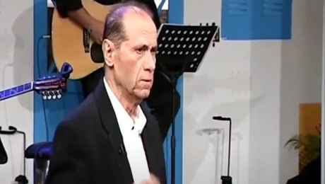 καρουσακης