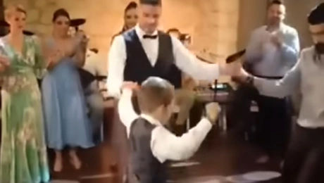 kriti enniaxronos gamos