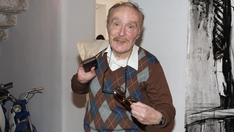 Ντίνος Καρύδης