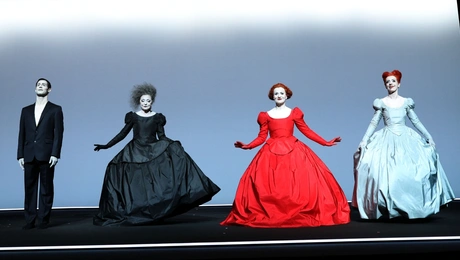 Τρεις Ψηλές Γυναίκες