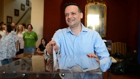 Εκλογές στο ΠΑΣΟΚ: Ο Χάρης Δούκας ψήφισε στο Πνευματικό Κέντρο του δήμου Αθηναίων