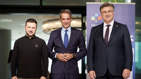 Ο Κυριάκος Μητσοτάκης και ο Βολοντίμιρ Ζελένσκι