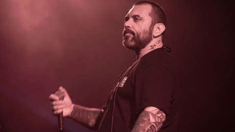 Ο Βέβηλος κυκλοφόρησε νέο τραγούδι με συμμετοχή της Ματούλας Ζαμάνη