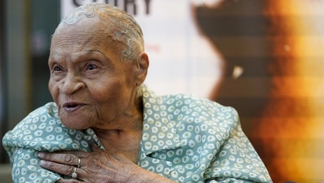 Η Lessie Benningfield Randle