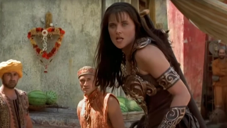 Ζήνα - Λούσι Λόουλες