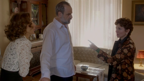 Άγιος Έρωτας: Κατερίνα Παπουτσάκη - Δημήτρης Παπανικολάου - Ταμίλα Κουλίεβα