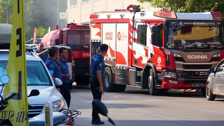 pyrosvestiki tourkia