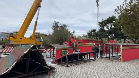 Η Θεσσαλονίκη φοράει τα γιορτινά της για τα Χριστούγεννα