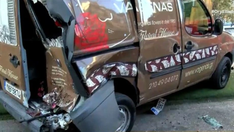 Φορτηγάκι που χτυπήθηκε από το λεωφορείο