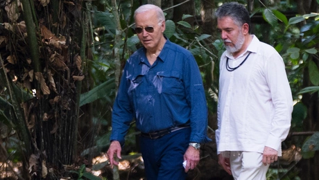 Ο Τζο Μπάιντεν στον Αμαζόνιο