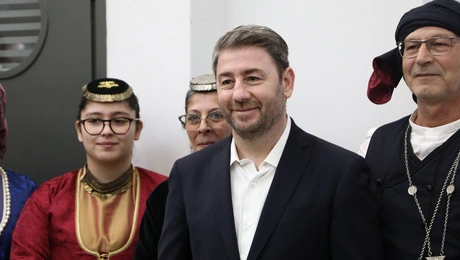 Τα κάλαντα στον Νίκο Ανδρουλάκη