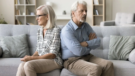 Γκρι διαζύγια: Τα ζευγάρια μετά τα 50 επαναπροσδιορίζουν τις σύγχρονες σχέσεις