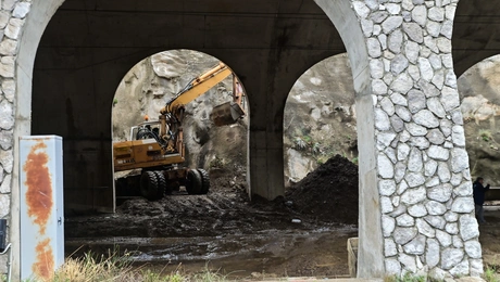Σήραγγα στα Τέμπη