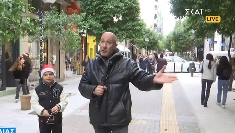 Παιδί είπε στον Τσελίκα να του πει τα κάλαντα