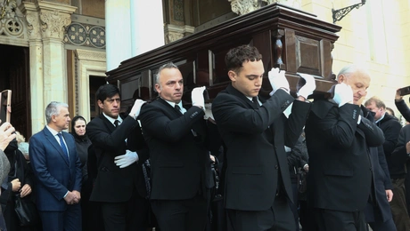 Η σορός του Αρχιεπίσκοπου Αλβανίας Αναστασίου