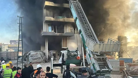 Φωτιά τώρα σε ξενοδοχείο στην Τουρκία