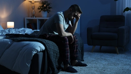 Οι 6 «αθόρυβες» συμπεριφορές ενός πραγματικά δυστυχισμένου ατόμου