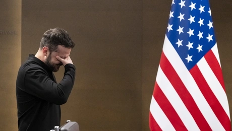 Ο Βολοντίμιρ Ζελένσκι και η σημαία των ΗΠΑ