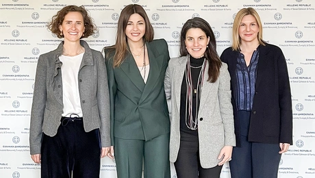 Alessandra Delfini, Country Managing Director, L'Oréal Hellas Σοφία Ζαχαράκη, Υπουργός Κοινωνικής Συνοχής και Οικογένειας Ιωάννα Λυτρίβη, Υφυπουργός Παιδείας, Θρησκευμάτων και Αθλητισμού Μαρία Κοράλη, General Manager L'Oréal Professional Products
