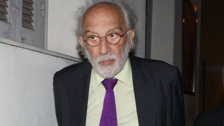 Αλέξανδρος Λυκουρέζος: «Αισθάνθηκα μια έντονη αδιαθεσία, συνεχίζονται οι εξετάσεις»