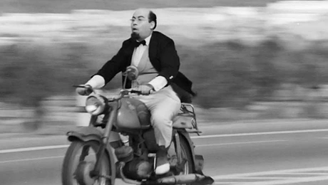 Βέγγος Ξέρεις από βέσπα;