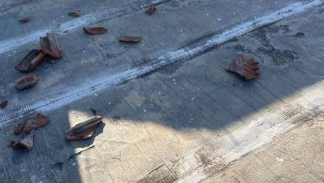 Κεραμίδια σε σχολείο στην Κρήτη