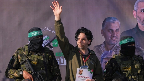 Η Χαμάς απελευθέρωσε δύο Ισραηλινούς ομήρους και τους παρέδωσε στον Ερυθρό Σταυρό