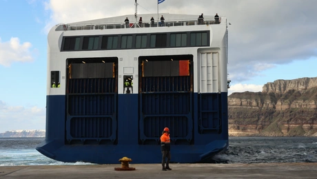 Σαντορίνη λιμάνι