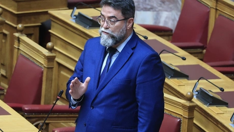 Βασίλης Οικονόμου