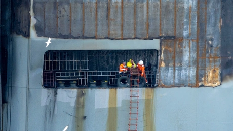 Φωτιά σε πλοίο στη Βόρεια Θάλασσα