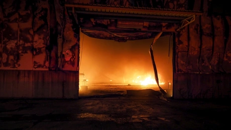 Φωτιά σε εργοστάσιο στη Ριτσώνα