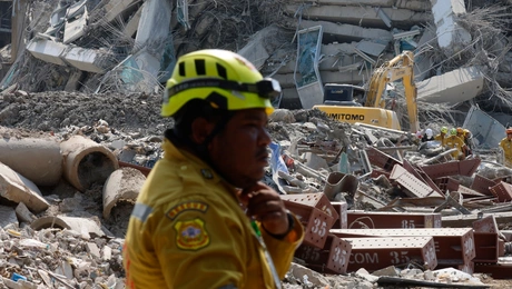 Έρευνες στην Ταϊλάνδη μετά τον ισχυρό σεισμό