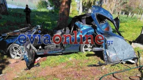 Εύβοια: Νεκροί δύο 20χρονοι σε τροχαίο - Το αυτοκίνητό τους καρφώθηκε σε δέντρο