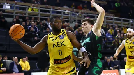 Φάση από τον αγώνα ΑΕΚ - Ναντέρ