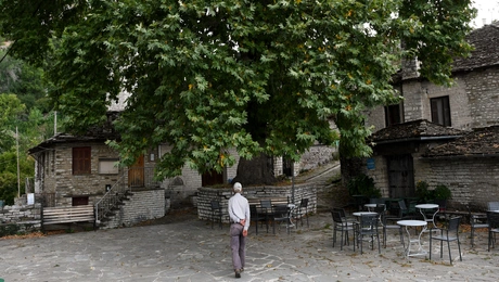 ΟΔΟΙΠΟΡΙΚΟ ΣΤΑ ΠΑΝΕΜΟΡΦΑ ΖΑΓΟΡΟΧΩΡΙΑ
