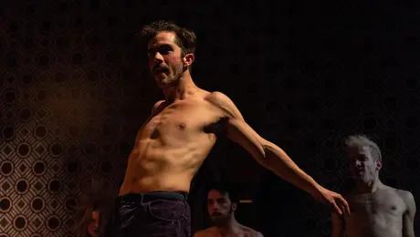 Σ' εσάς που με ακούτε || νέες παραστάσεις από 25/4 για την παράσταση-φαινόμενο, λόγω μεγάλης ζήτησης