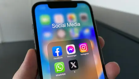 Whatsapp και Messenger βάζουν περιορισμό στα μηνύματα