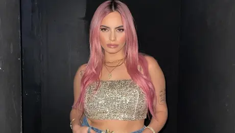 Ποια είναι η Daphne Lawrence που θα τραγουδήσει στον τελικό Κυπέλλου Ελλάδας 2025