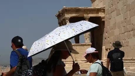 Τουρίστες στην Ακρόποληη