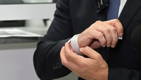 Βραχιολάκι tracker