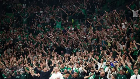 Οπαδοί του Παναθηναϊκού στο ΟΑΚΑ