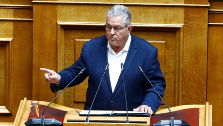 Ο Δημήτρης Κουτσούμπας στη Βουλή