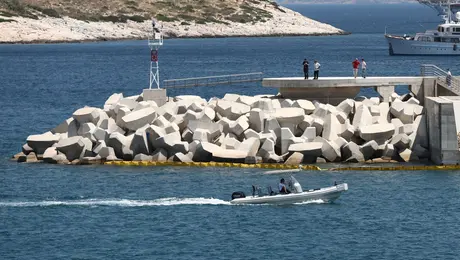 Πτώση ελικοπτέρου στη Βουλιαγμένη