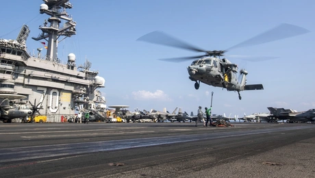 ελικοπτερο στρατοσ αεροπλανοφορο