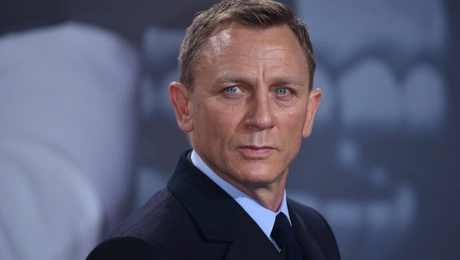 Daniel Craig