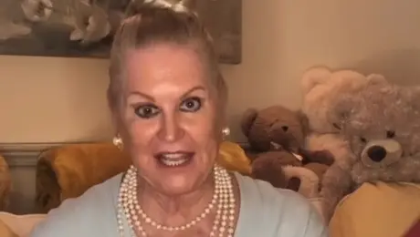 Κιμ Γούντμπερν: Πέθανε η παρουσιάστρια του «How Clean Is Your House?»