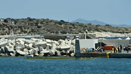 Πτώση ελικοπτέρου στη Μαρίνα Βουλιαγμένης