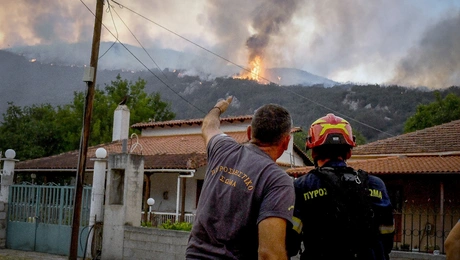 Φωτιά Κορινθία